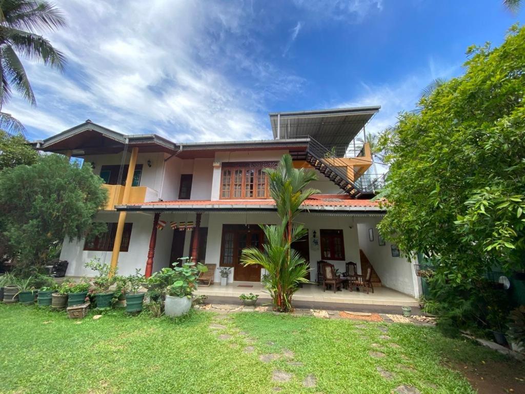 Serenity Villa ฮิกคาดูวา ภายนอก รูปภาพ
