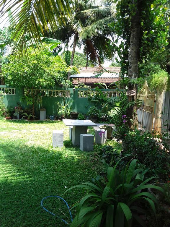 Serenity Villa ฮิกคาดูวา ภายนอก รูปภาพ