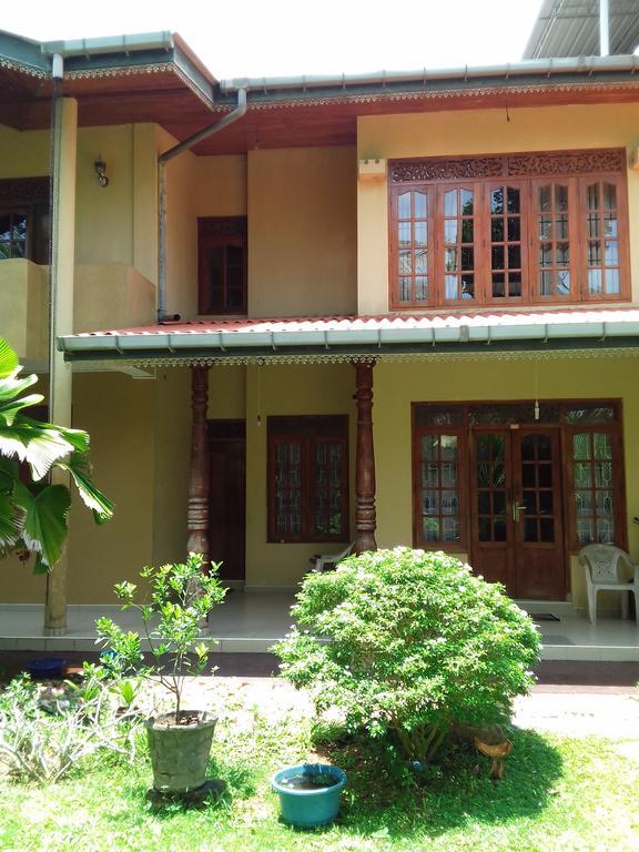 Serenity Villa ฮิกคาดูวา ภายนอก รูปภาพ